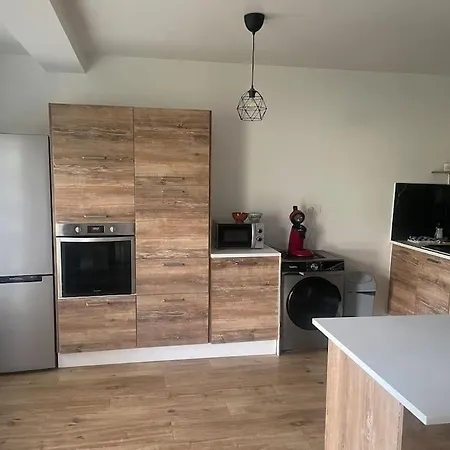 4 Pieces Avec Piscine Apartment