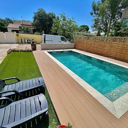 4 Pieces Avec Piscine Apartment *
