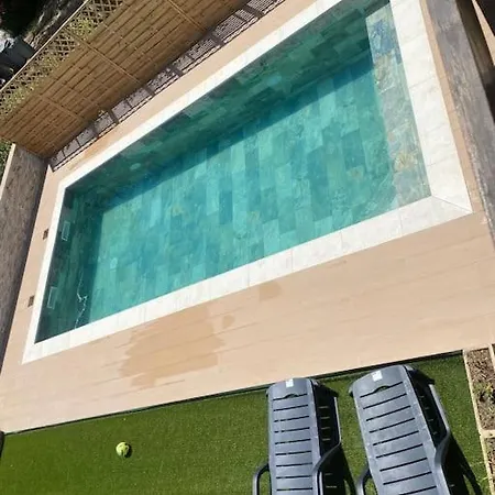 4 Pieces Avec Piscine شقة *
