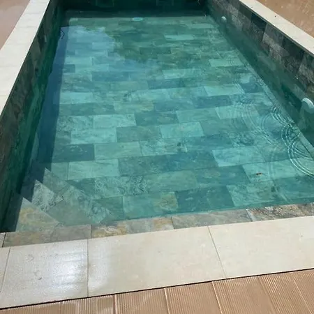 Apartment 4 Pieces Avec Piscine *