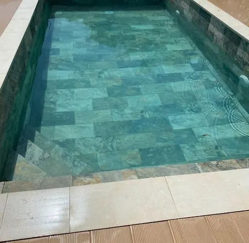 Апартаменты 4 Pieces Avec Piscine *